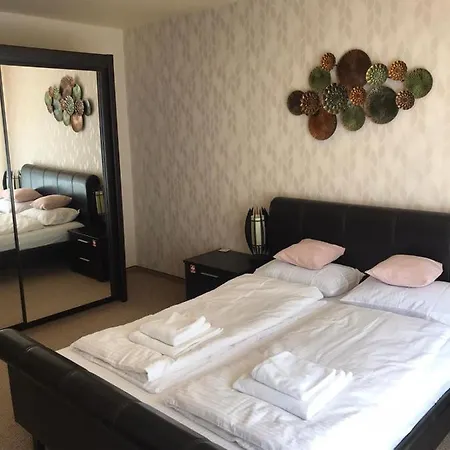 Xili's Relax And Chill Apartment, Netflix, Peaceful Location In Apartment Brasov